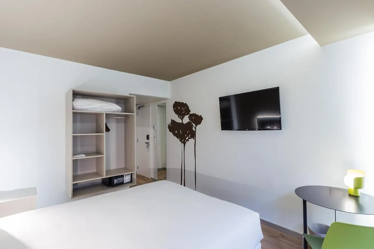 Ibis Styles Lisboa Centro Marques De Pombal Hotel  Lisbon
