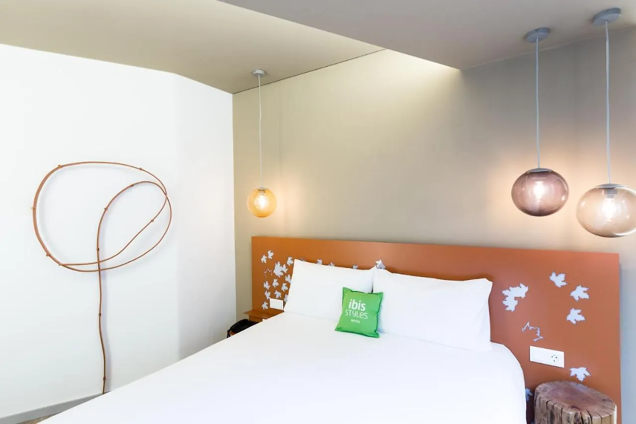 Ibis Styles Lisboa Centro Marques De Pombal Hotel 3*, Lisbon
